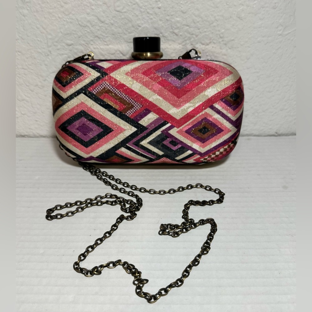 MMS Clutch Bag Womens Small Woven Pattern Hard Case Wallet Chain Crossbody Strap
